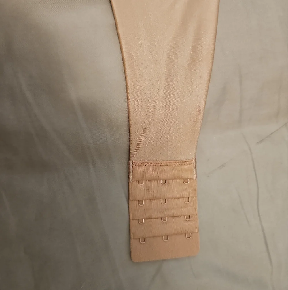 Ambrielle Nude Smooth Convertible Strapless Push Up Bra With Original Straps - Picture 5 of 6